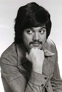 220px-Freddie_Prinze_1975